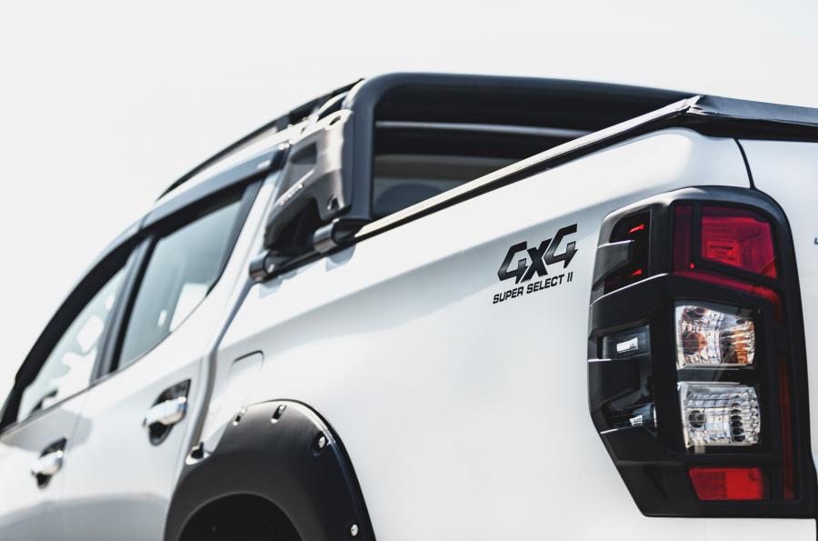 Детали экстерьера Mitsubishi Triton Xtreme Double Cab 2020 года  (ZA) (фото 15 из 17)
